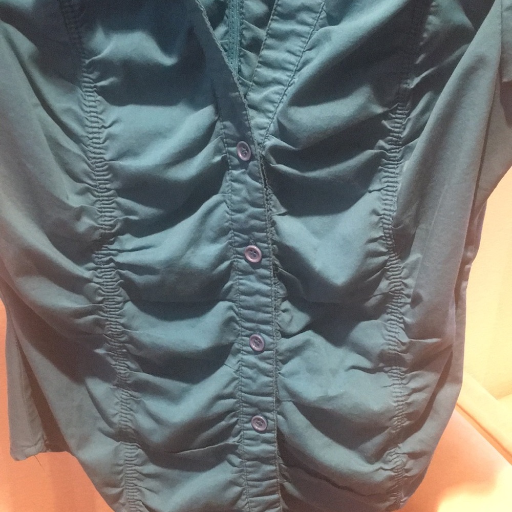 Akademiks Shirt - Picture 3 of 7